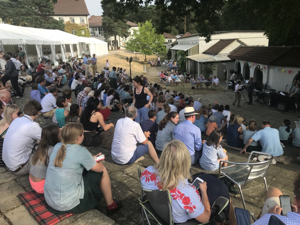 DowneHouse's tweet photo. A really relaxed vibe in Busker’s Corner where we are enjoying some beautiful performances! Well done everyone - it’s not easy when you can see the whites of your audience’s eyes! 👀 #DHFW18 @DowneHouseMusic #buskerscorner https://t.co/DUnLr8yI2V
