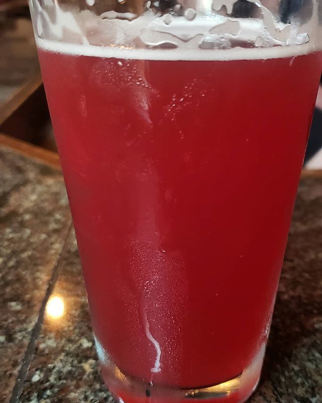StoutsStilettos's tweet photo. Today's cool down beer - @troegsbeer Boysenberry Gose. Stay cool out there! https://t.co/Md9BujkLG4 https://t.co/AuTMOheTxz
