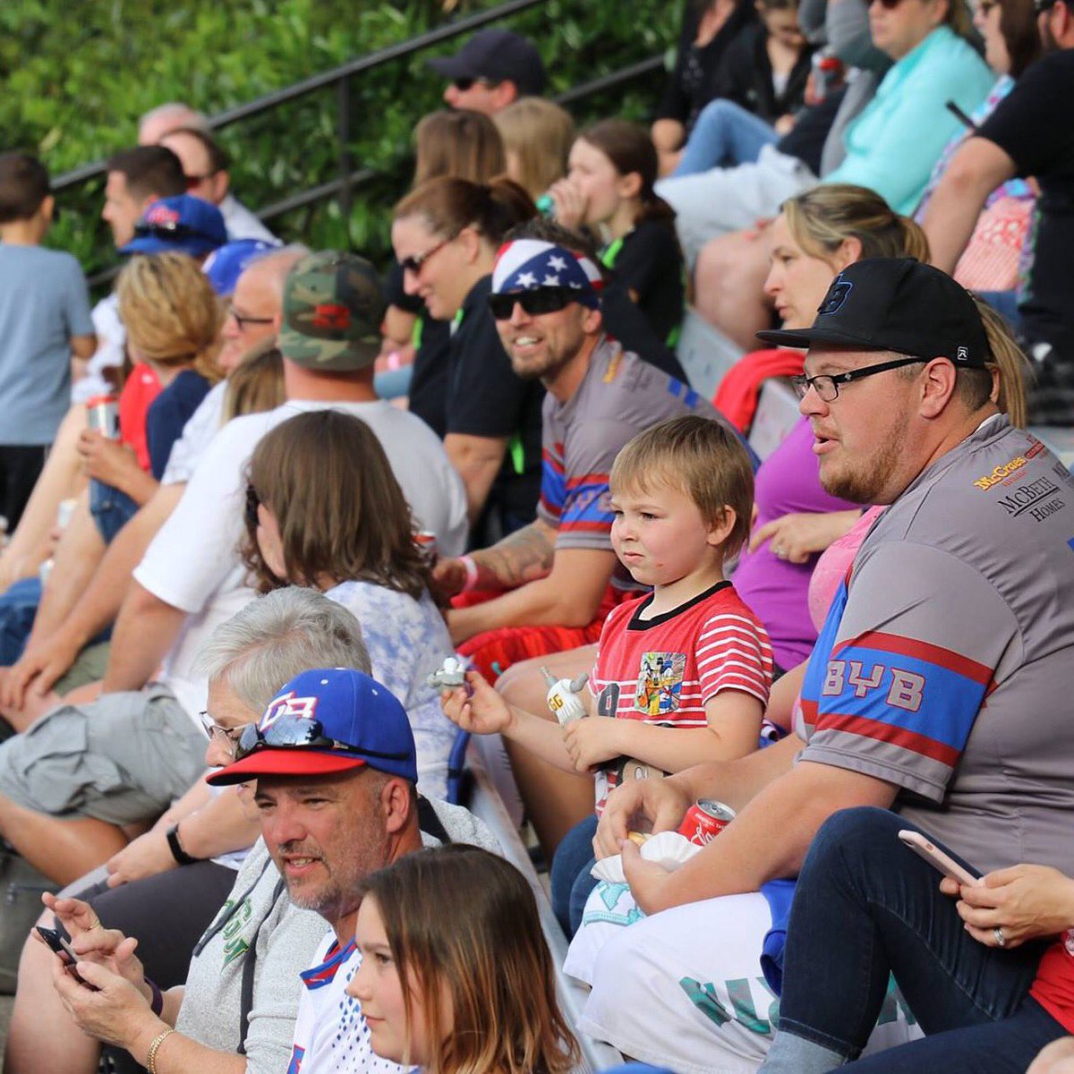GreshamGWolves's tweet photo. It’s game day, fans! All WOLF PUPS 12 and under EAT FREE today plus it’s STAR WARS NIGHT! Gates open at 4:05pm. See you soon! #greshamgwolves https://t.co/LhCfPnmOrY