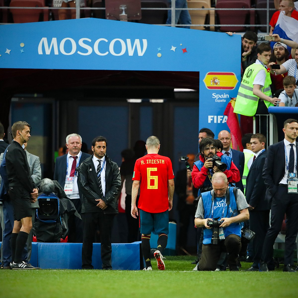 brfootball's tweet photo. A legend says goodbye to the #WorldCup 😢 https://t.co/9hR5qVfVPX