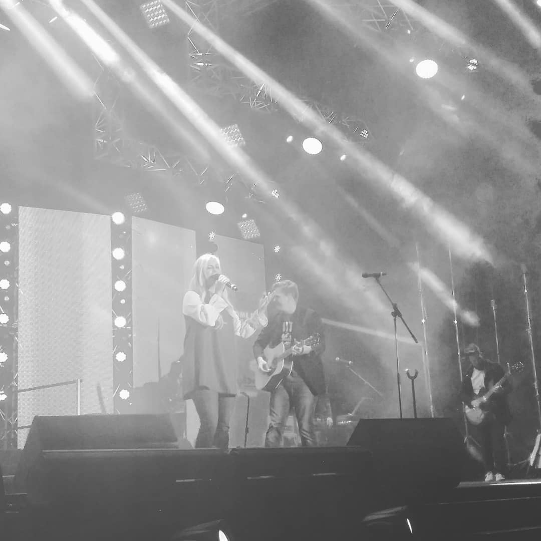 Innibosfees's tweet photo. Dit klink soos 'n engel koor met Retief en Lindi nou op die verhoog by #loofhominnibos https://t.co/xLUNIHZNYJ