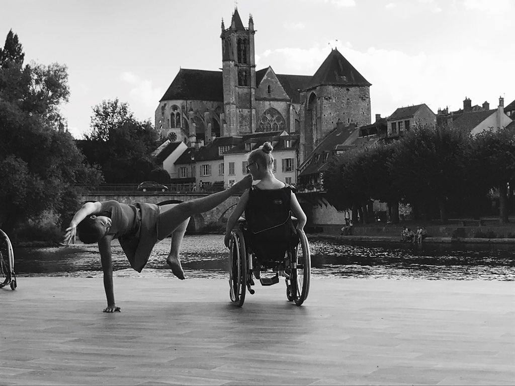 lisagmrs_'s tweet photo. L’handidanse est l’art d’adapter le mouvement afin de le rendre accessible à tous. C’est donner une chance à chacun de s’exprimer. #capdanse https://t.co/rbhNDhVXl9