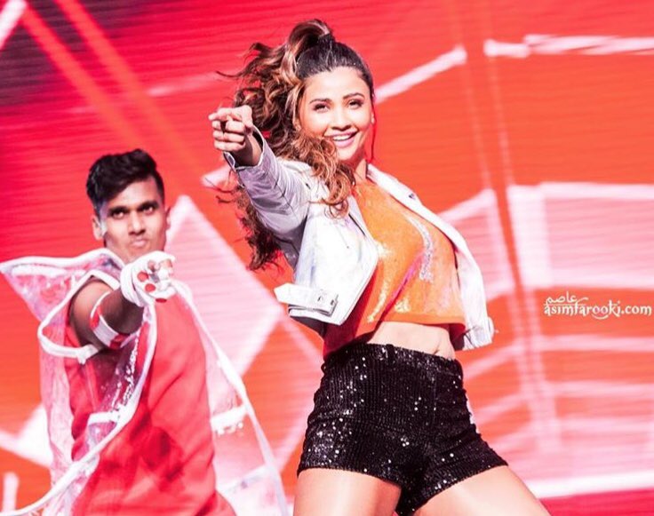 TeamDaisyShah_'s tweet photo. The prettiest of them all 😍 @ShahDaisy25 at the #dabbangreloadedtour ✨ https://t.co/j7m3K2je2E