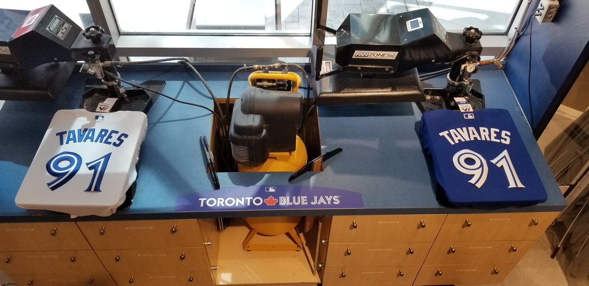 BlueJays's tweet image. Welcome home, @91Tavares! 

We can't wait to have you at the ballpark. We've got your jersey ready. #CanadaDay ❤️🇨🇦