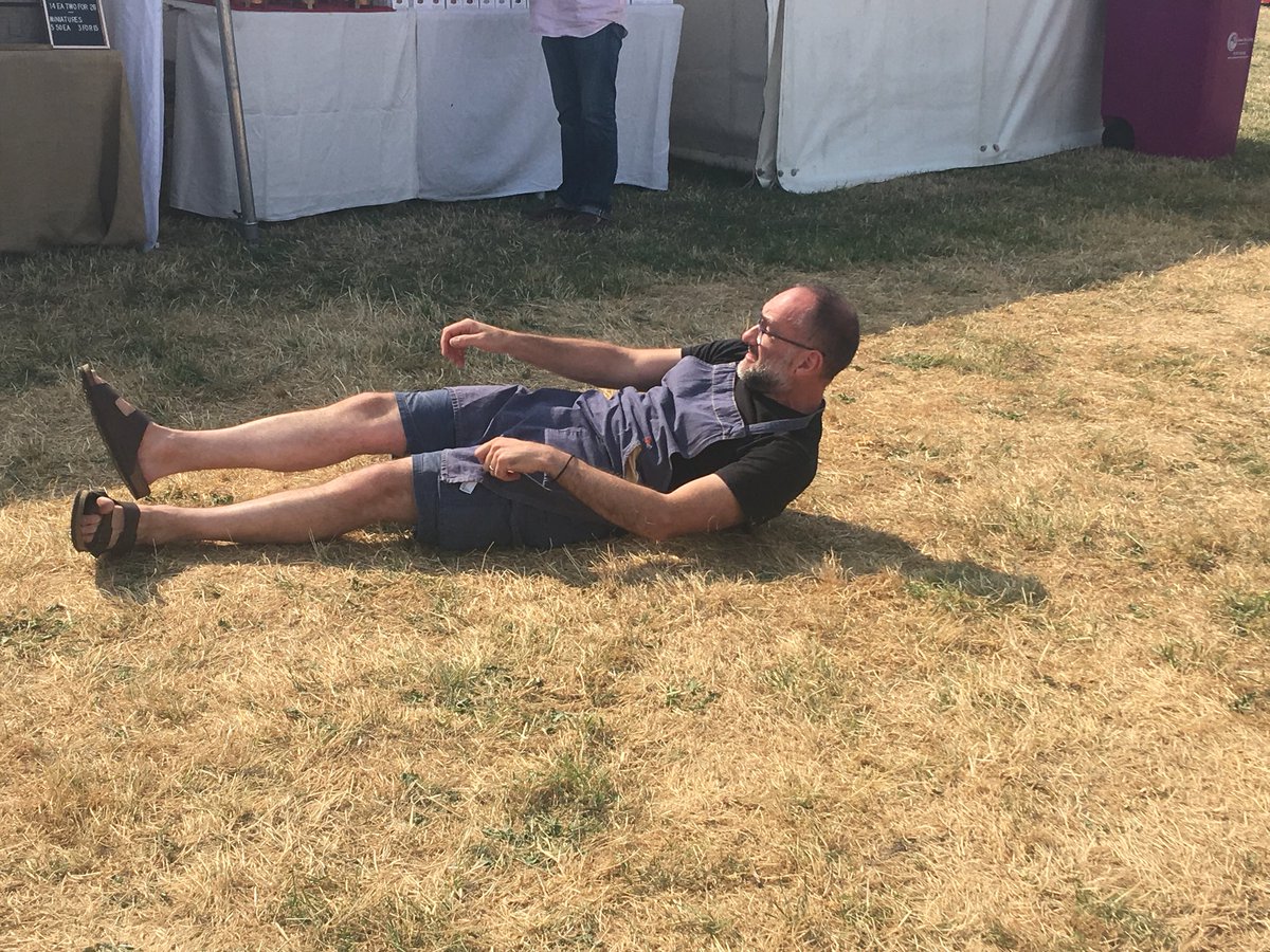 LBcreperie's tweet photo. It must be exhausting being an award winner @MightyFineThing @abitspicy @GrtKentChilli https://t.co/YKtYLVfnWp