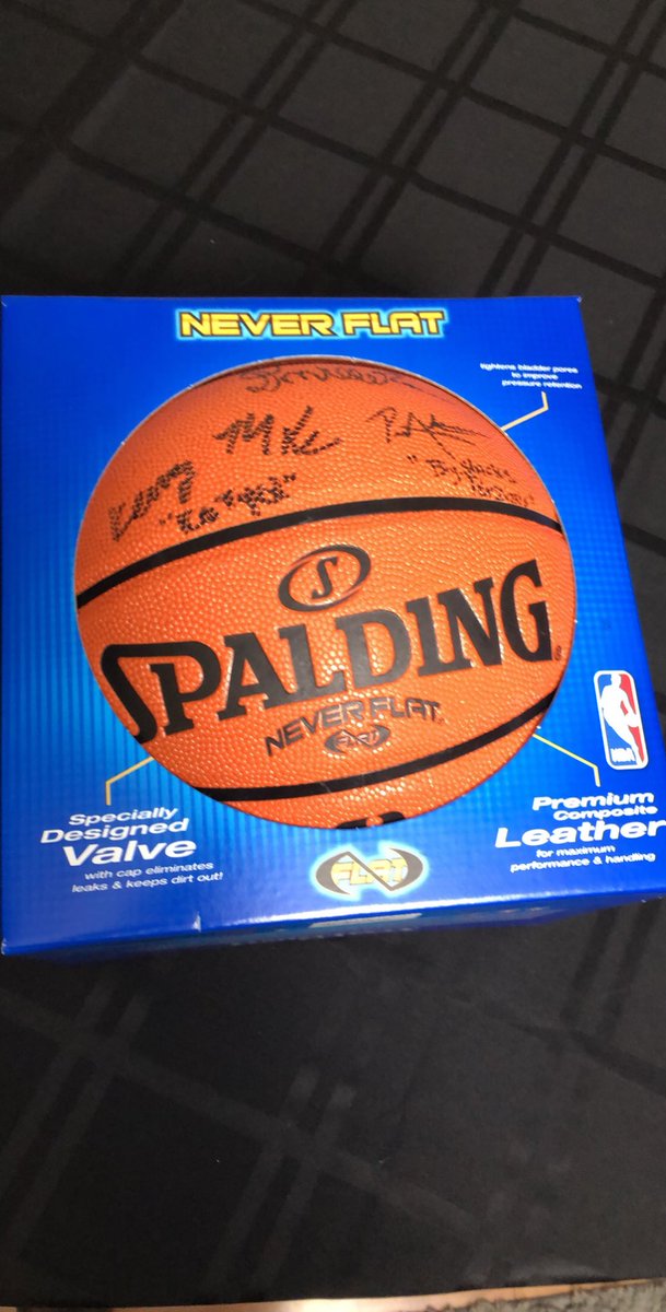 We’re giving away this TTW signed basketball. 

All you have to do is retweet this and subscribed to the HoH Youtube page ( youtu.be/rRthDSpFZEY) to be entered. 

Winner announced in a few days.