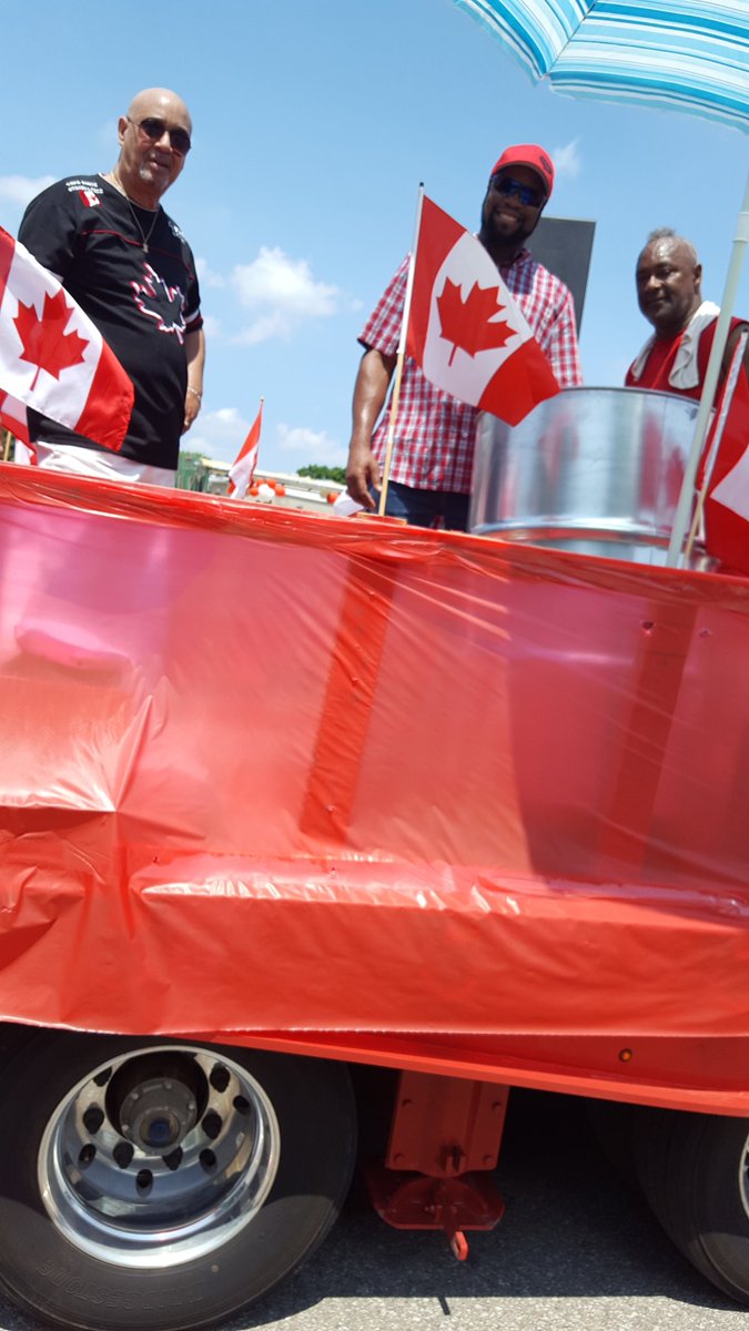 FitzroyTheWhip's tweet photo. Getting warmed up for the start of Canada Day parade in Cambridge #Inspirehope #Canadianchamp #151years https://t.co/xYSzCud6E7