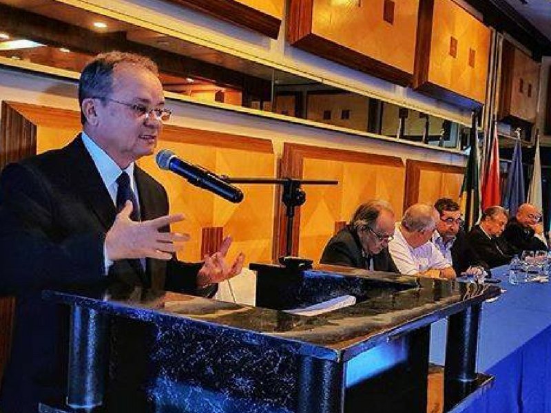 zequinhamarynho's tweet photo. Vice-governador Zequinha Marinho participou em Belém do Fórum Amazônico. No seu discurso Zequinha falou de alguns temas que precisam ser resolvidos para que o Pará se desenvolva. https://t.co/ev60j6ll8z https://t.co/NzDRadCrQj