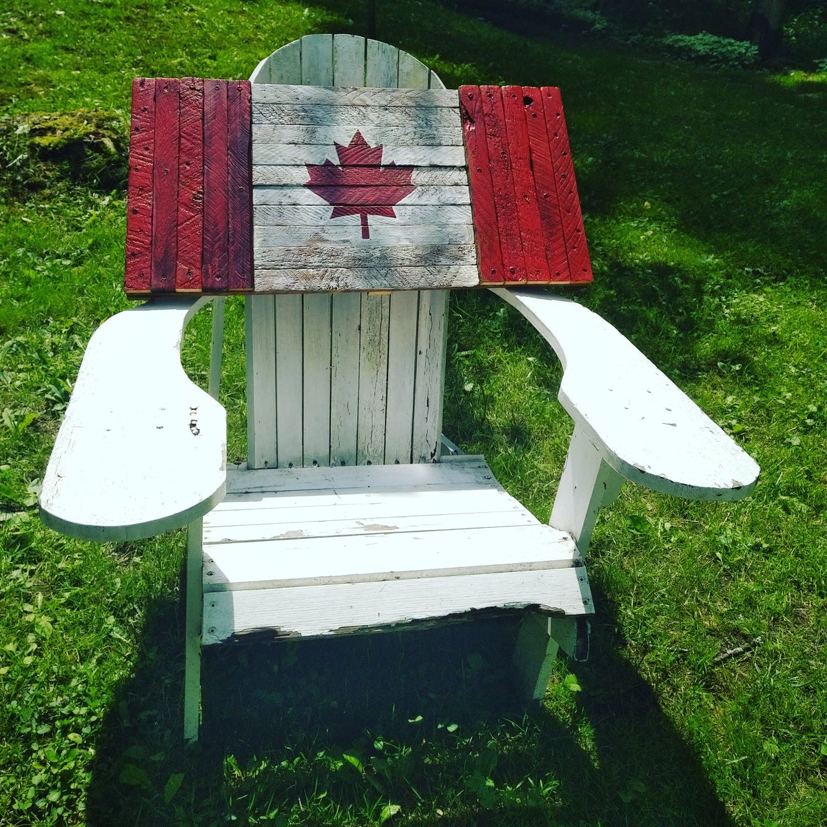 Harnettshow's tweet photo. One hot #birthdayparty #CanadaDay ๐ฑ๐จ๐ฆ #gojumpinthelake #Muskoka https://t.co/ZC0rRjSAof