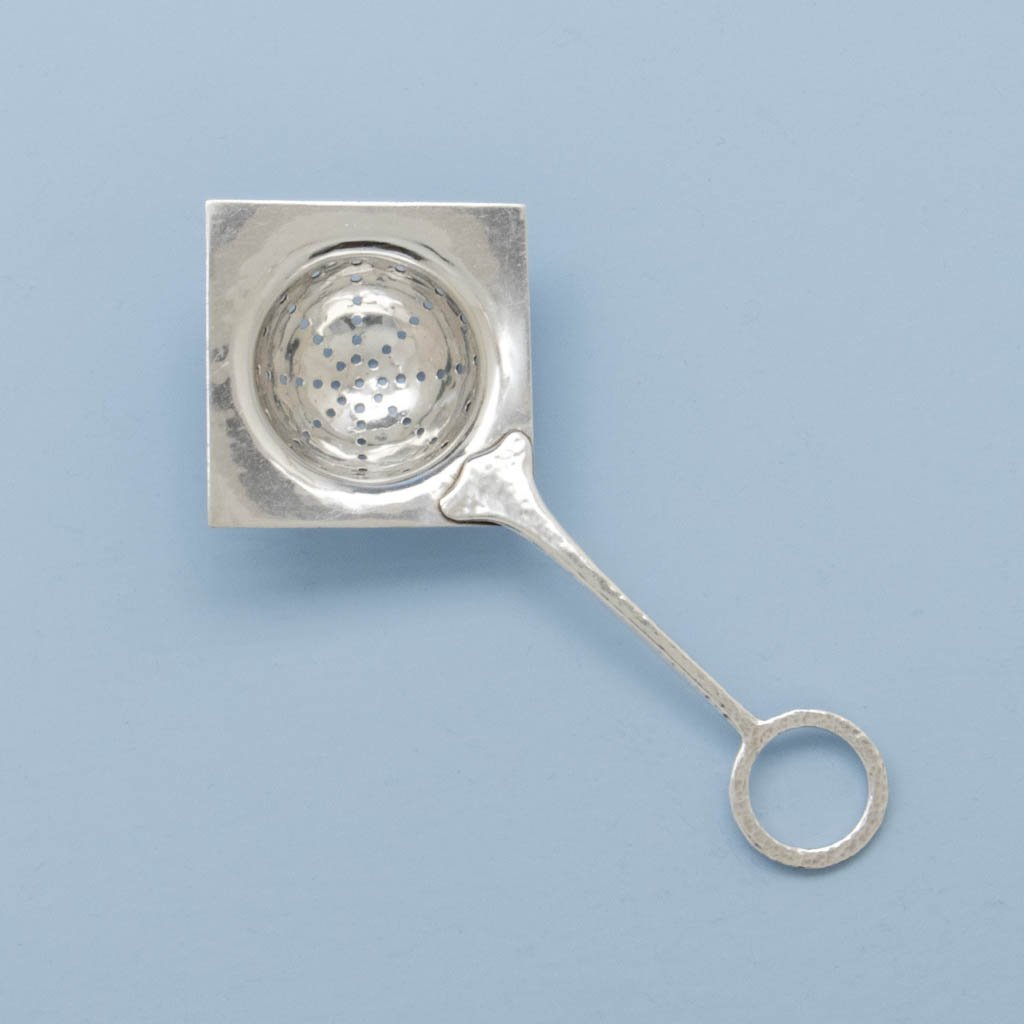 spencermarksltd's tweet image. Franklin Porter Sterling Silver Arts &amp;amp; Crafts Tea Strainer, RI or MA, 1910-24 #antiquesilver #antiquesterling #americansilver #sterlingsilver #silver #silver925 #artsandcrafts #franklinporter #handwrough #handmade #judgesamuelholtonhouse #tea #teastrainer #aadla #cinoa
via @outfy