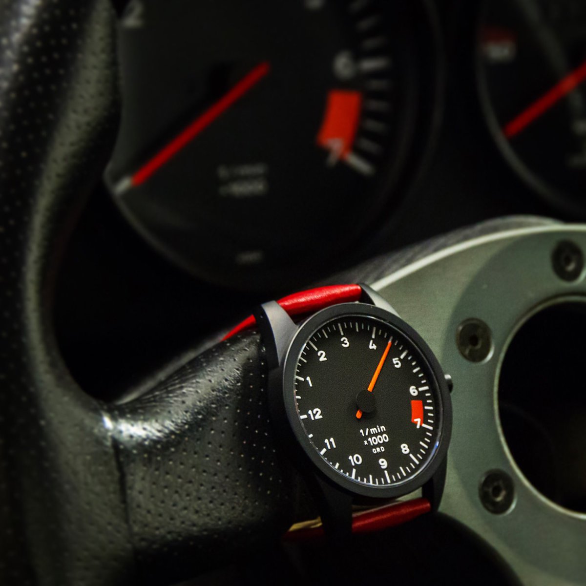 GuardsRedDesign's tweet photo. When the limit has no boundaries #RL84 #watch @grd.watch https://t.co/GgE9WQH6jx https://t.co/eNMT7jXKd1
