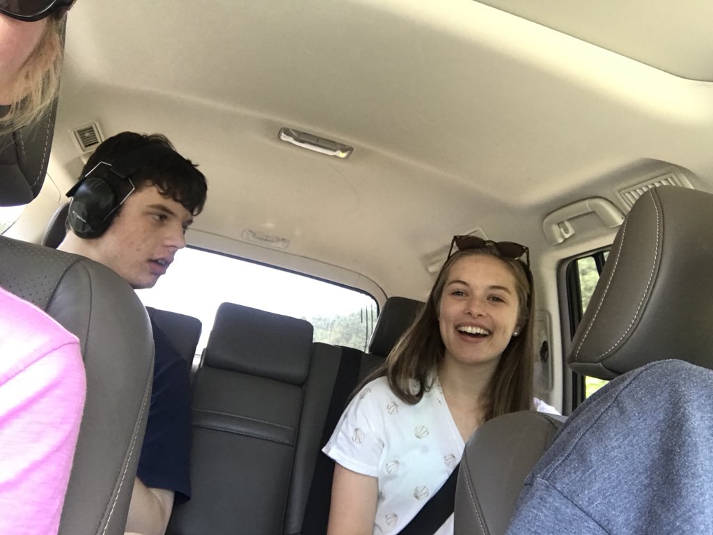 Autismville's tweet photo. Kids’ reaction when Air Supply hits the rotation on Yacht Rock Radio. @YachtRockSXM #capebound #airsupply #beachday https://t.co/oc1D7W4hsG