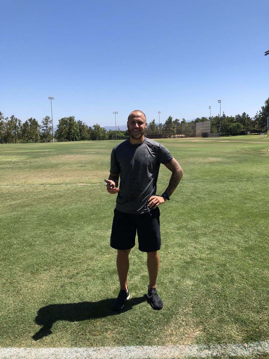 PattyC29's tweet image. Congrats to one of my hardest working friends @Classeman14 on signing a new @nhl contract with....?