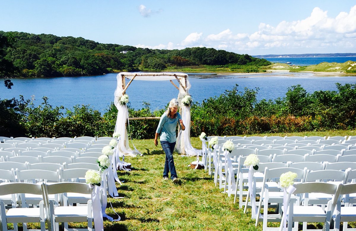 LSFlowersOTV's tweet photo. We just can’t get enough of this view! #summerwedding #puffyclouds #fluffytulle #finishingtouches #love #mvstyle https://t.co/bTmO29XDas