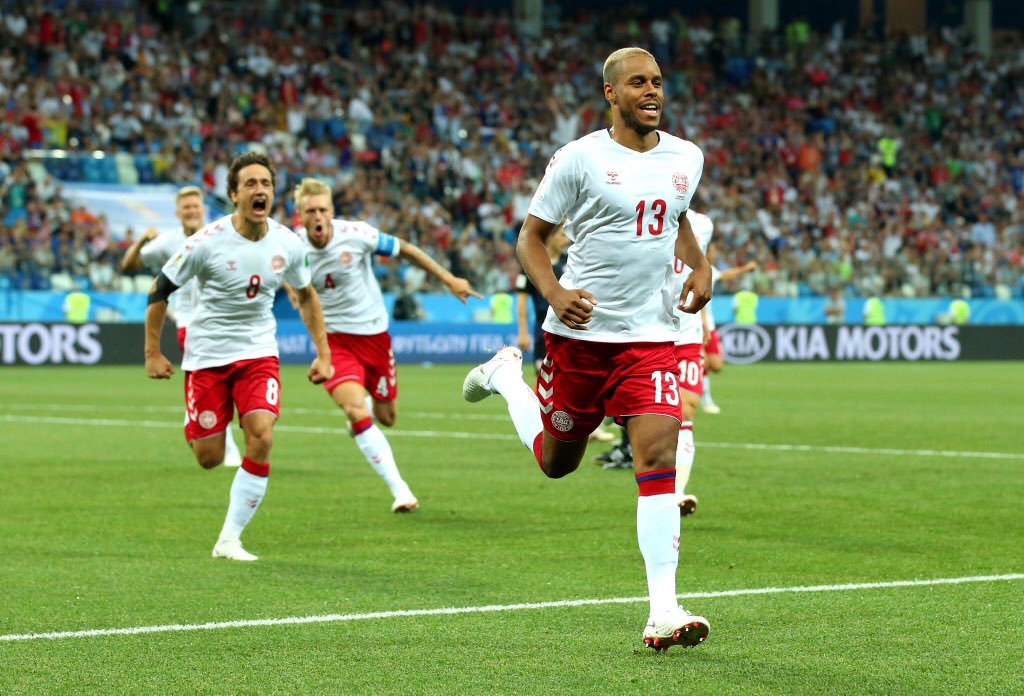 Sporf's tweet photo. ⏰ KO: 🇭🇷 Croatia 0-0 Denmark 🇩🇰

⏰ 01’ 🇭🇷 Croatia 0-1 Denmark 🇩🇰

⏰ 03’ 🇭🇷 Croatia 1-1 Denmark 🇩🇰

😳 What. Is Happening. https://t.co/aneGv6OJTw