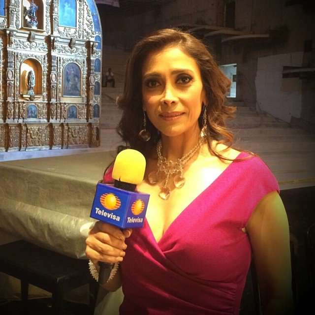 B166ERmx's tweet photo. #Elecciones2018 En estos momentos #LaMalinche de Televisa  #RocioLopezRuelas emite burlas sínicas hacia los Mexicanos ...

Con sinismo el PRI paga la elección Presidencial con dinero producto de trata de personas y la mas grande red de lavado de dinero https://t.co/qZAjkr4tms