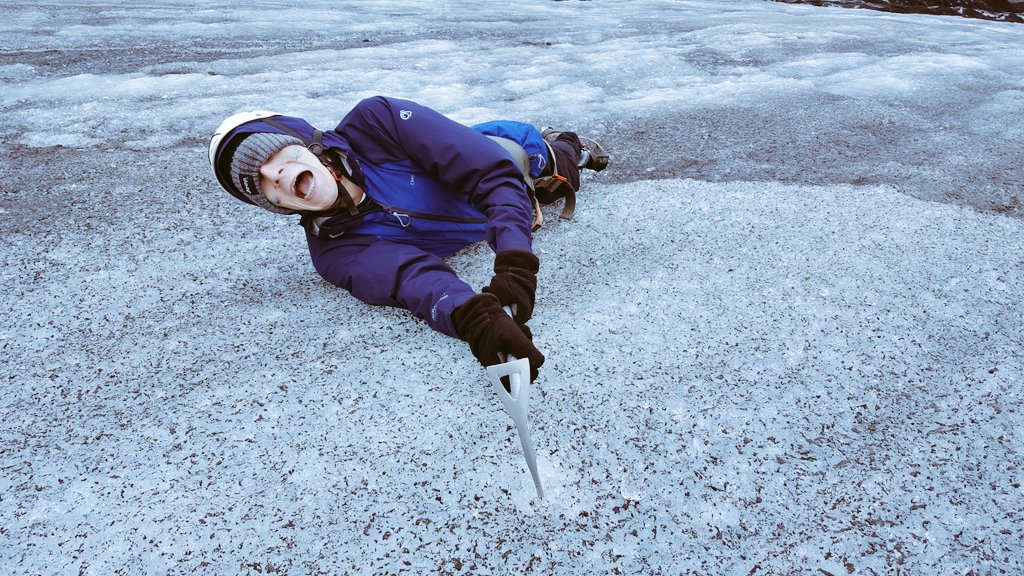 ScienceBM's tweet photo. Walking on glaciers, black beaches and behind waterfalls. Not your typically Sunday #iceland2018 #dontwanttogohome @ScienceBM @bm_ks4 @BMATHUMANITIES https://t.co/dzdBXvf8lw