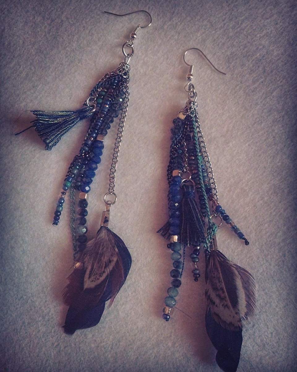 inleather03's tweet photo. #Jolie #paire de #boucledoreille #couleur #bleu #blue avec #plume #perles #chaîne 
#Bientôt #dispo sur ma #boutique / #shop #TheDreamLink sur la #plateforme d #ungrandmarche #un #dreams
https://t.co/mbWIFnABdw https://t.co/RMAvAsVWf2