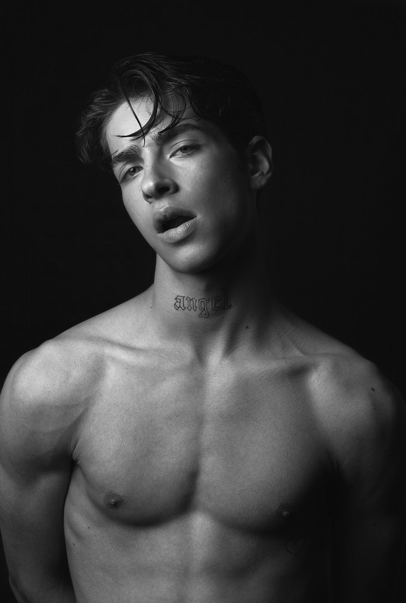 manuriosfdez's tweet photo. no angel https://t.co/Rfelb98ZI0