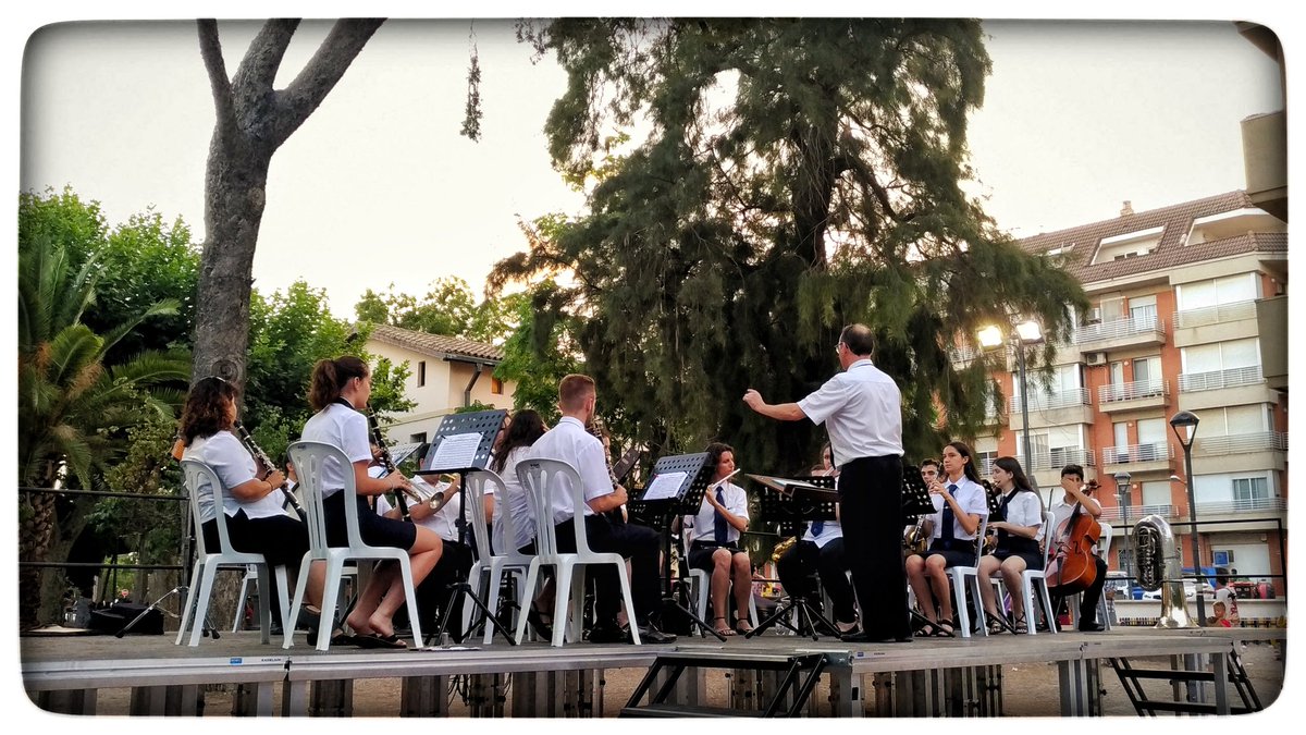 #concert de #festesderoquetes de la #bandademusica de la <a href="/LiraRoquetes/">La Lira de Roquetes</a> a l'Hort de Cruells