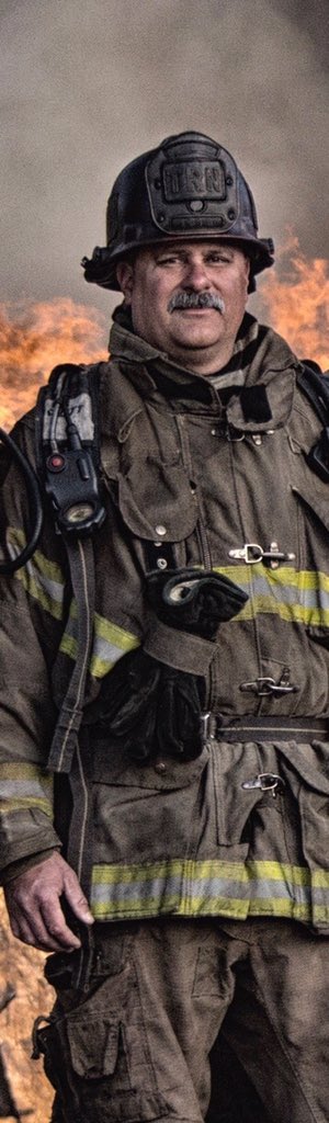 RickDickertWX's tweet photo. How awesome is @JetBlue for flying in firefighters from all over the country at no charge so they can pay their respects for their fallen brother @lbfd Captain David Rosa: “Jet Blue is offering free fights to Long Beach for any sworn firefighter in the U.S. to attend...”- @FOXLA https://t.co/hWkd7uBLLf