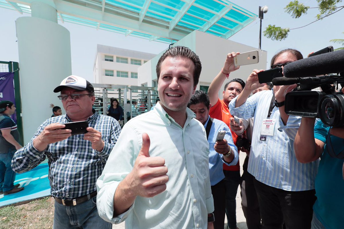 PRDMexico's tweet photo. .@gerardogaudiano votando en las #Elecciones2018, es importante que todas y todos participemos en este ejercicio democrático. #VotoLibre https://t.co/1xBWIoq6BD
