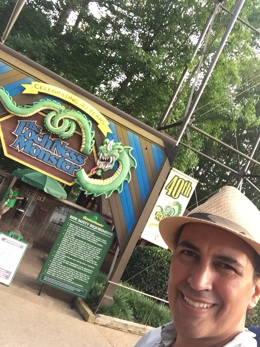 ExpertoCapilar's tweet photo. Y continuando el descanso. Y de paso Felicitando a nuestros amigos de Francia 🇫🇷desde la famosa montaña rusa The Lochness Monster  que cumple 40 años. #tricologo #trichologist #tricologista #tricologia #arountheworld https://t.co/ROvkkRrHMH