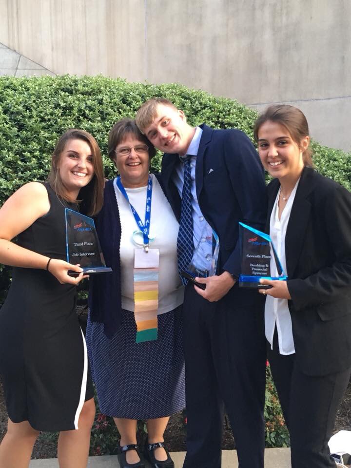 rockhillsfbla's tweet photo. We’ve got some national winners! Congrats Bergen, Jake, and Emma! We are so proud of what you’ve accomplished through FBLA the past four years and wish you the best of luck as you head to college next year! #NLC18 #KansasFBLA #GrizzlyPride https://t.co/YJcg1uBG3U