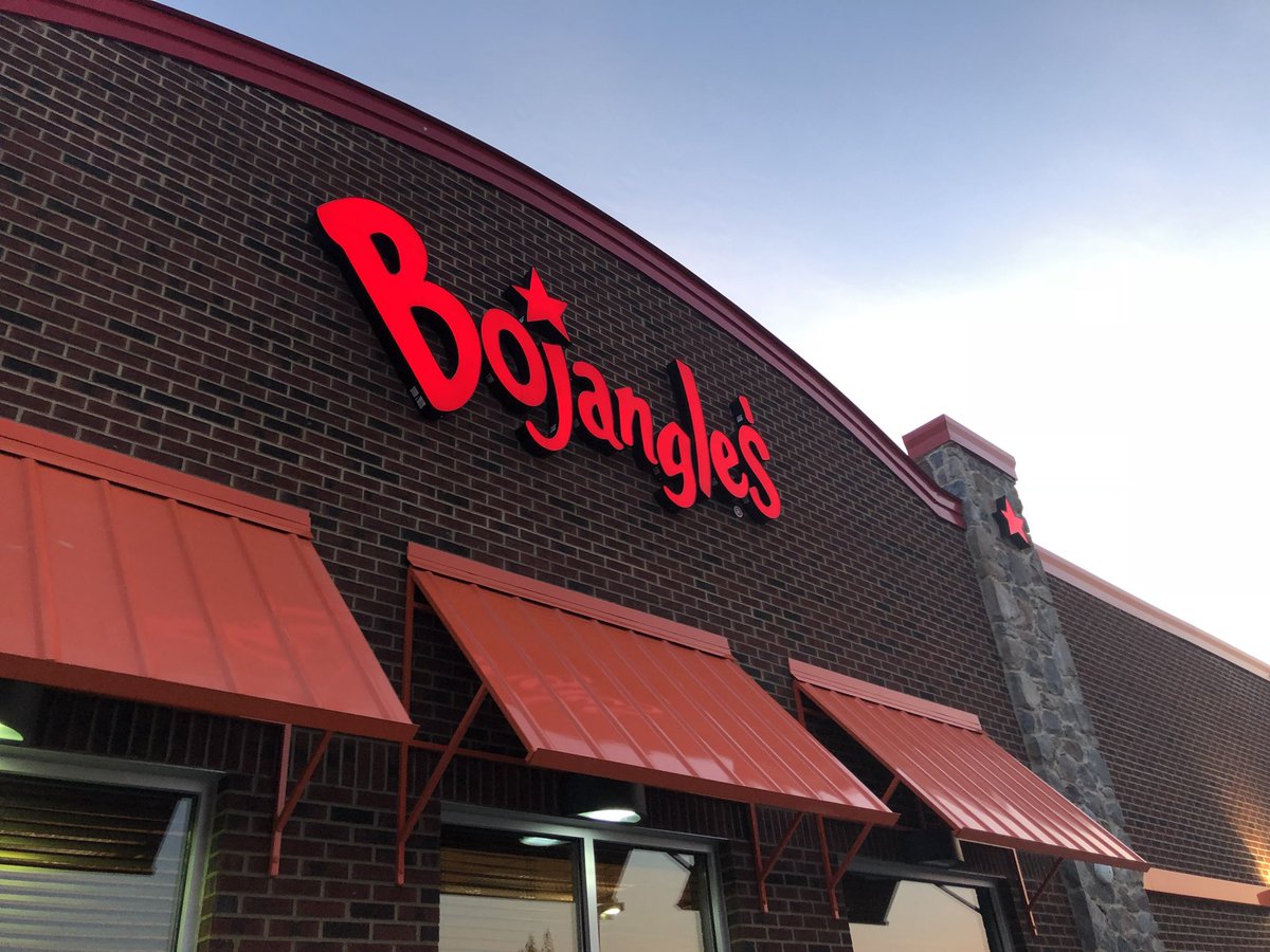 chessonhadley's tweet image. Well worth the wait! Celebrating a great week with a little @Bojangles1977. #ItsBoTime