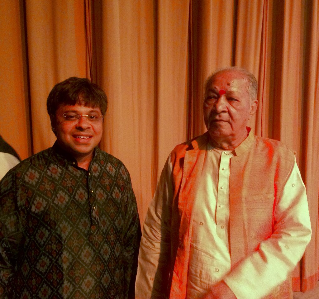 Wishing the Flute legend Pt. Hariprasad Chaurasia ji a very happy birthday. Pranams! 