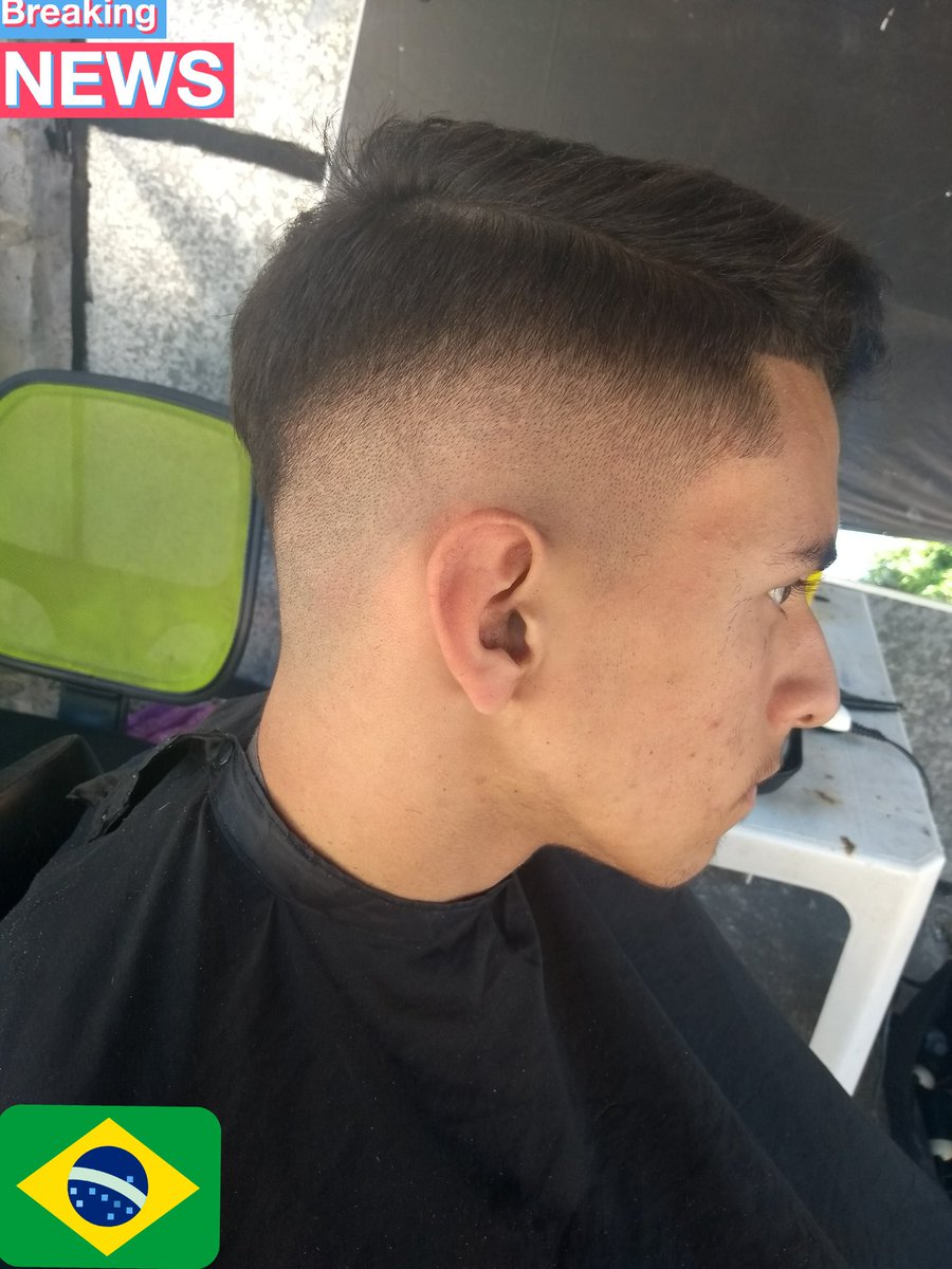 ReguasZ's tweet photo. Disfarce natural ! 💈🥋✂️✔️🇧🇷
#DiretamenteDaQuintão https://t.co/acL2t6QCSY