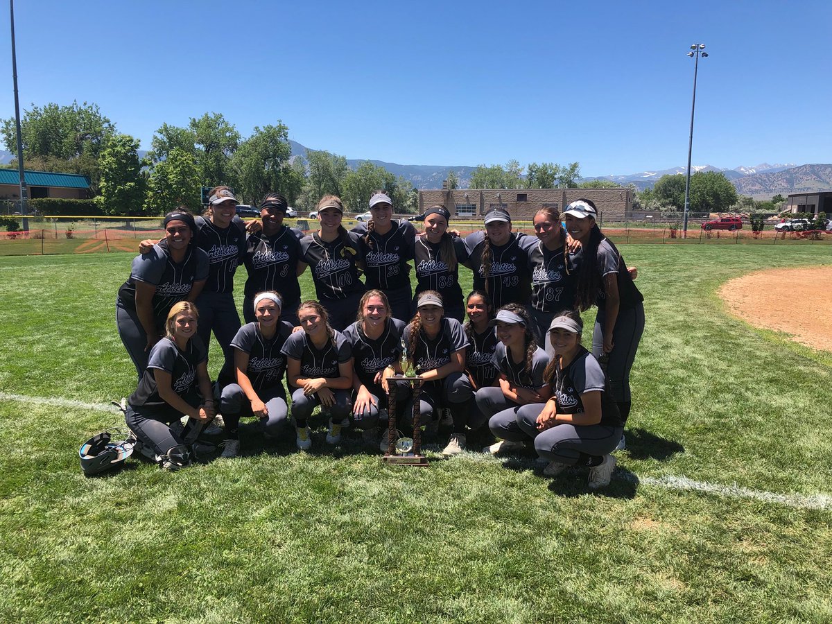 leilei2smoove's tweet photo. Great week in Colorado. We came up a tad short losing in the semi’s 8-7 but we finished strong in 3rd. PGF, here we come. #SoCalAs #16UBriggs #Outwork @BoulderIDT @FloSoftball @SoCalSidelines @SCAs_Briggs https://t.co/CIpFp5q1xI