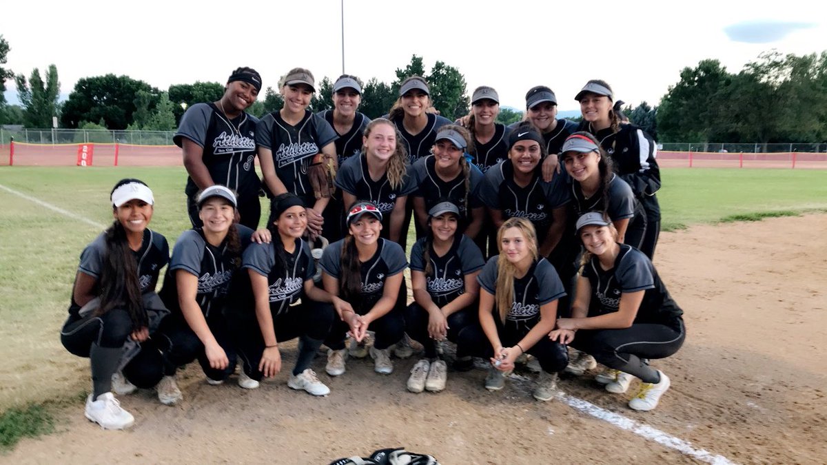 leilei2smoove's tweet photo. Great week in Colorado. We came up a tad short losing in the semi’s 8-7 but we finished strong in 3rd. PGF, here we come. #SoCalAs #16UBriggs #Outwork @BoulderIDT @FloSoftball @SoCalSidelines @SCAs_Briggs https://t.co/CIpFp5q1xI