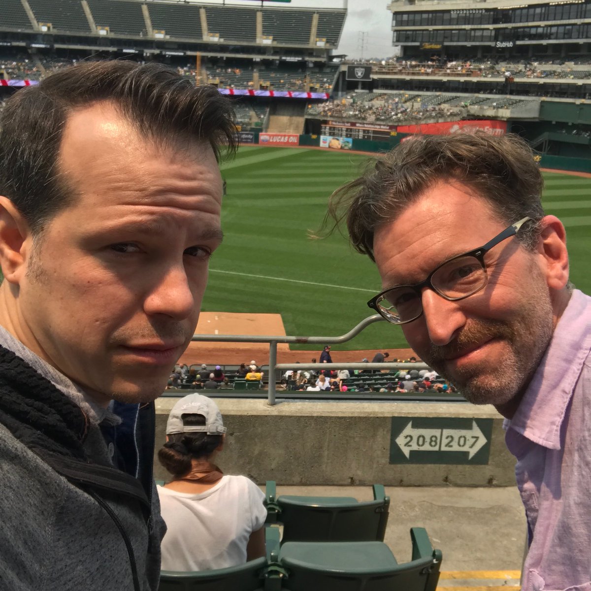 Ronnie V. tweet media