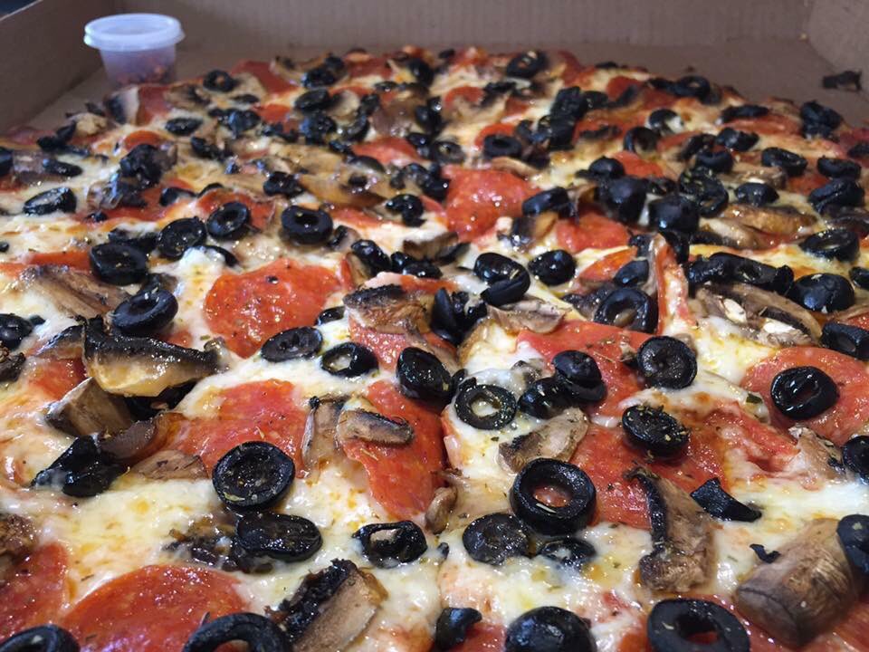CapriccioCUN's tweet photo. Después de cumplir con nuestro derecho de votar .... una rica pizza para seguir disfrutando este Domingo . Tel 848 33 60 o 9981714100 #cancun #EleccionesQuintanaRoo https://t.co/3x8Os8I63s