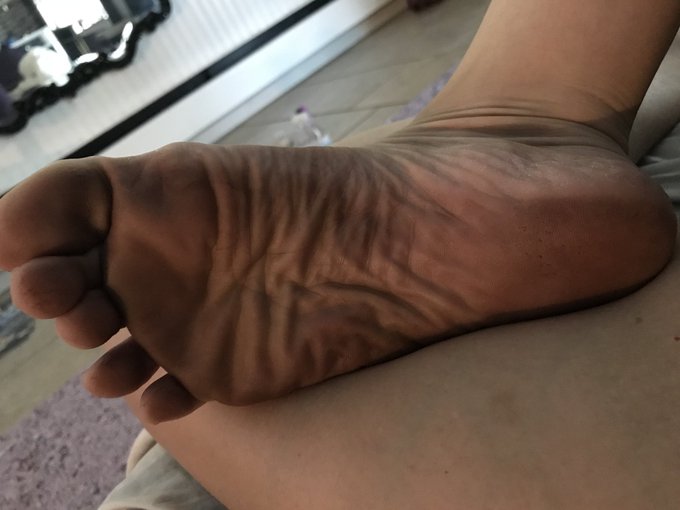 So many of you beg me for #dirtyfeet ... so ... https://t.co/FABjuRgevY<a href="/tag/dirtyfeet"class="tags">#dirtyfeet</a>