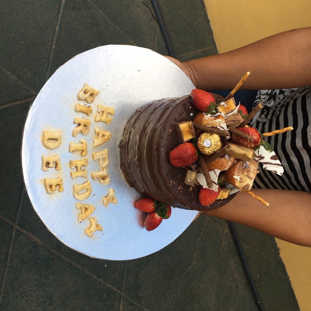 ChefBridgeCakes's tweet photo. Thank you Phila for the order #BridgeCakes #RetiredChef #DoingWhatILove #LoveCake #Baker #MyPassion #SebenzaGirl #NgwanaWaBereka #Boity https://t.co/5wMB7Dja4a