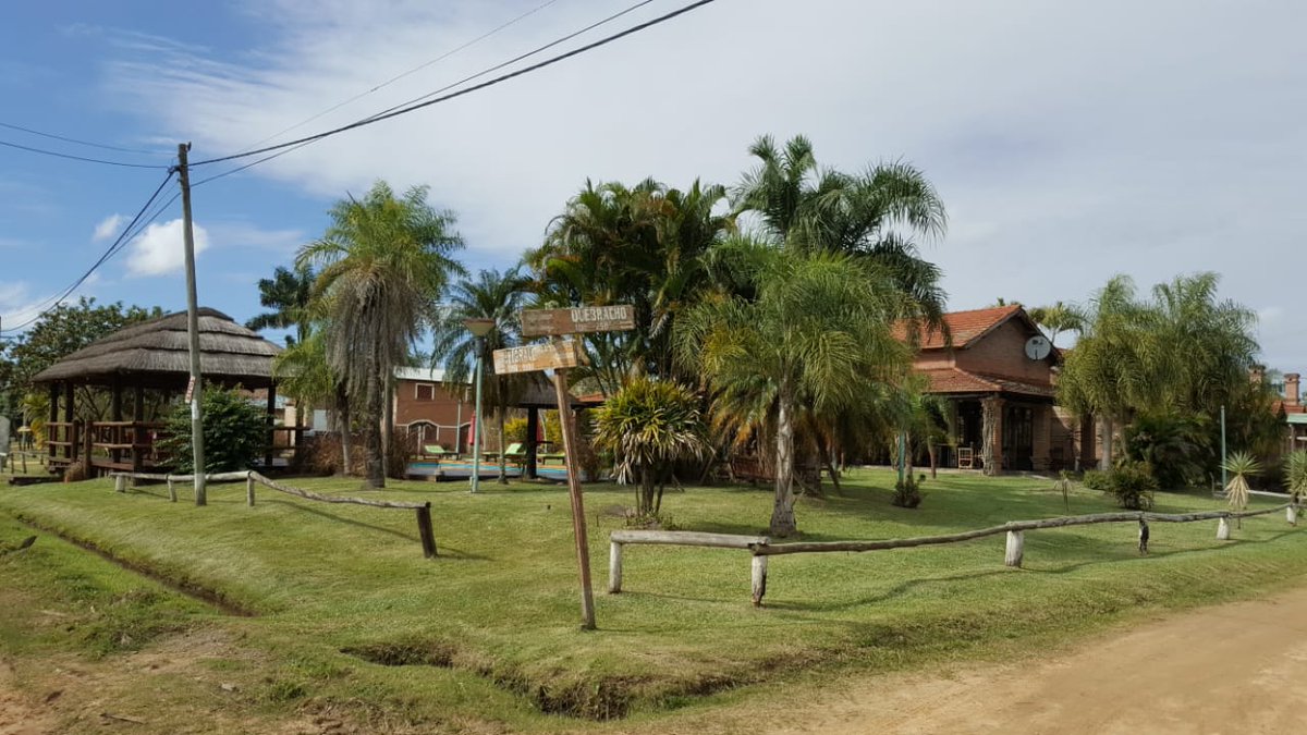 AtriumBeachPaso's tweet photo. @HotelesAtriumG @marcelopajor @evangelinafor17 @Consultora100 @colegioarq @diarionorte @Canal9convos @ChacoEnCamacol @MinTurismoAR @mariopineyrook @cpiris @VisitCORRIENTES @VisitChaco @ChacoGobierno @CorrientesGob @TurismoCtess @MoraDicembrino #DiaDelArquitecto #Feliz #Día @marcelopajor #Gran #Arquitecto de la #Hoteleria y el #Turismo del #Norte #Argentino. #Muchas #Gracias por #generar #oportunidades para que #todo #suceda. 😀😀😀 https://t.co/quF78fatTL