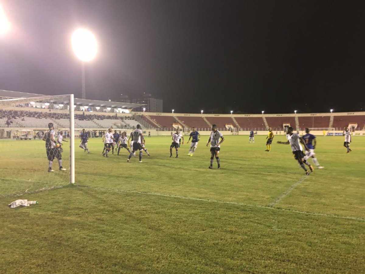 fsfsergipe's tweet photo. Acabou.... Confiança 2x2 Botafogo-PB, na Arena Batistão. O time proletário segue no G4 do grupo A, da Série C. https://t.co/orTb5QZW6p