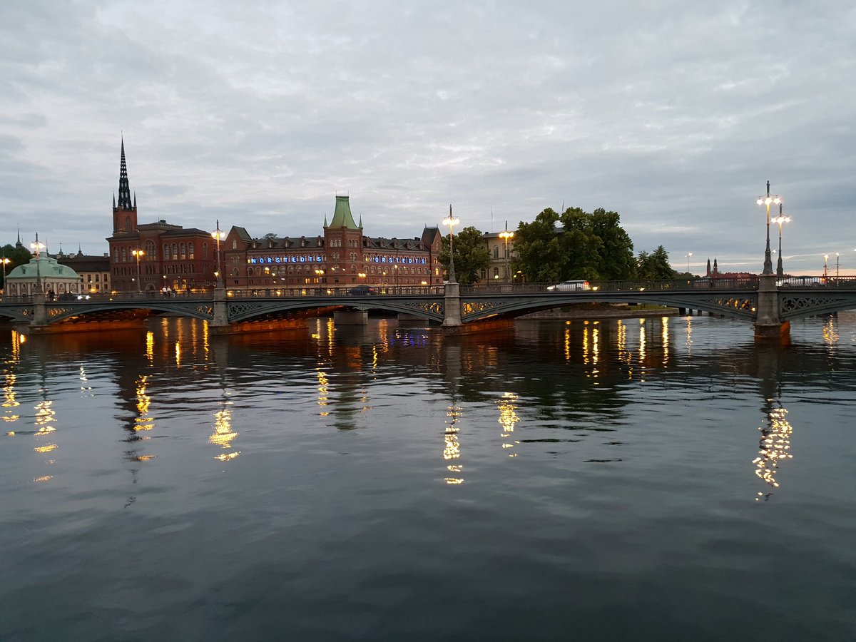 sissiskold's tweet photo. Goodnight tweeps https://t.co/VgUKsipRrH