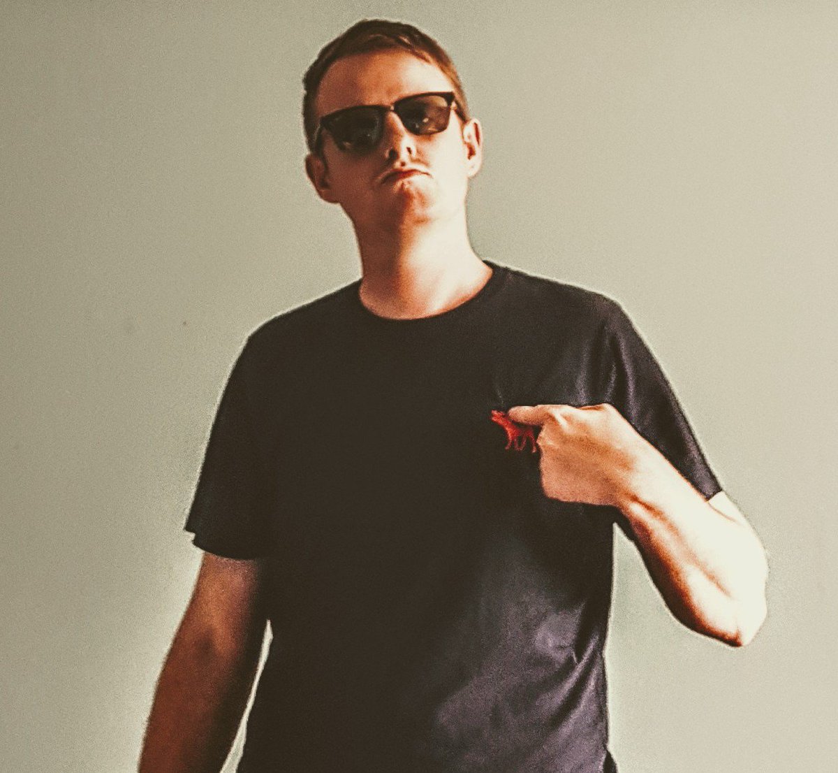 MASSIVE NEWS COMING UP THIS WEEK! ROCK AND ROLL IS BEEN RAISED FROM THE DEAD VERY SOON! #REALROCKSTAR #LEEDS