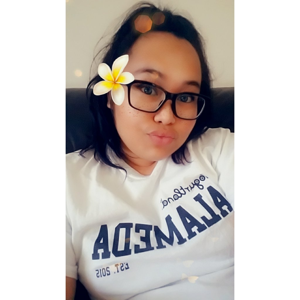 raeaniekel's tweet photo. Same pose , different filter 💜#mamarae https://t.co/M6KWRwu1gF