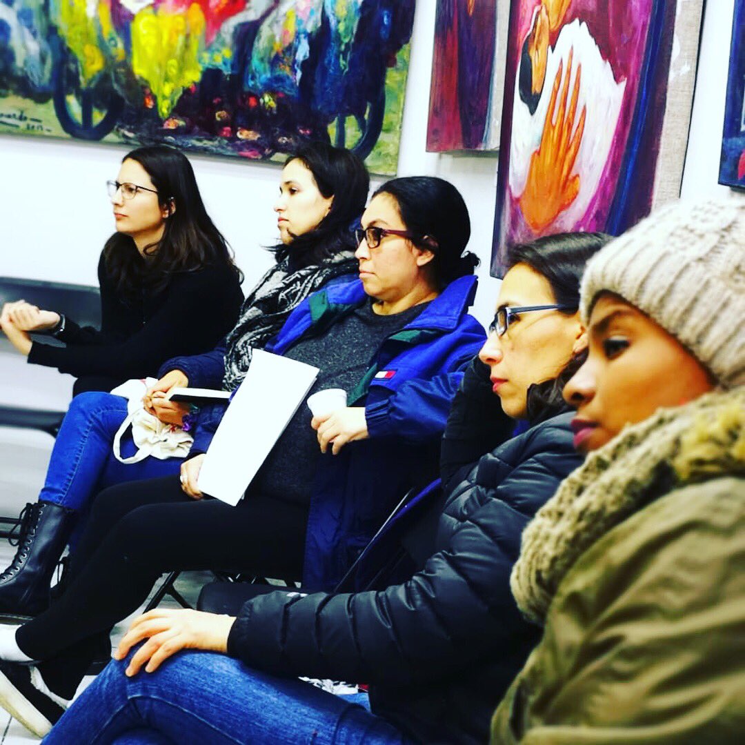 IraciHassler's tweet photo. Maravillosa tarde de reflexión! Con potentes mujeres luchadoras unidas contra toda forma de dominación de género, clase, raza en conversatorio Mujeres y Migración. Con el corazón lleno de esperanzas por una nueva sociedad!! #feminismo #interseccional #decolonial #declase https://t.co/msZ4tbaviI