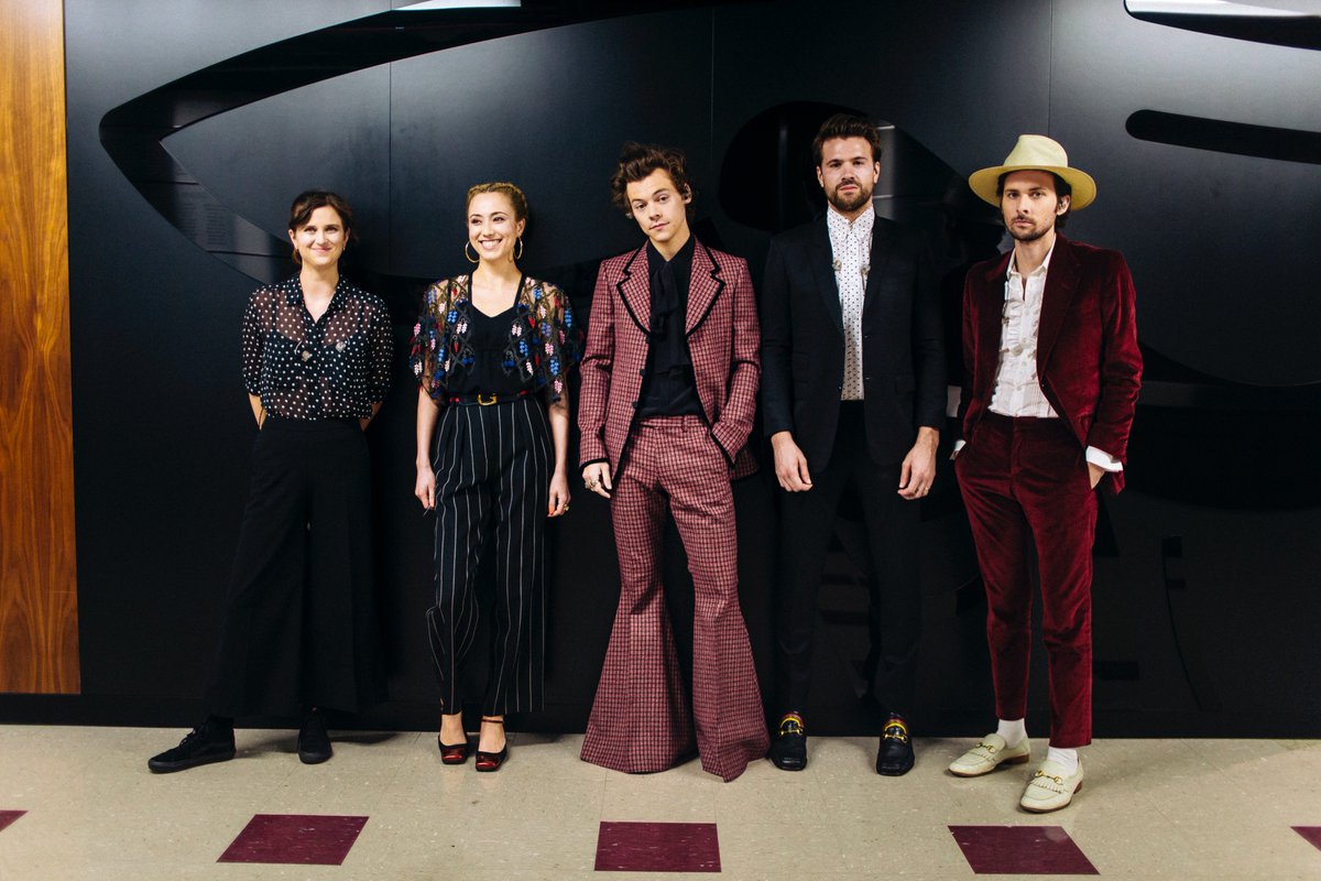 HSHQ's tweet photo. Harry Styles // Live On Tour Night 52 // Chicago, IL 30.06.18 https://t.co/54p7zxdhR4