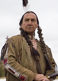 NchoChi's tweet image. 77-year-old Canadian actor August  Schellenberg died in his home in Texas (USA).he is an Indian of the Mohawk tribe. Movie Star "Bury my heart in Wounded Nee" for a long time struggling with lung cancer,but the disease overwhelmed him.Eternal memory to him. Love,Remember,Honor.