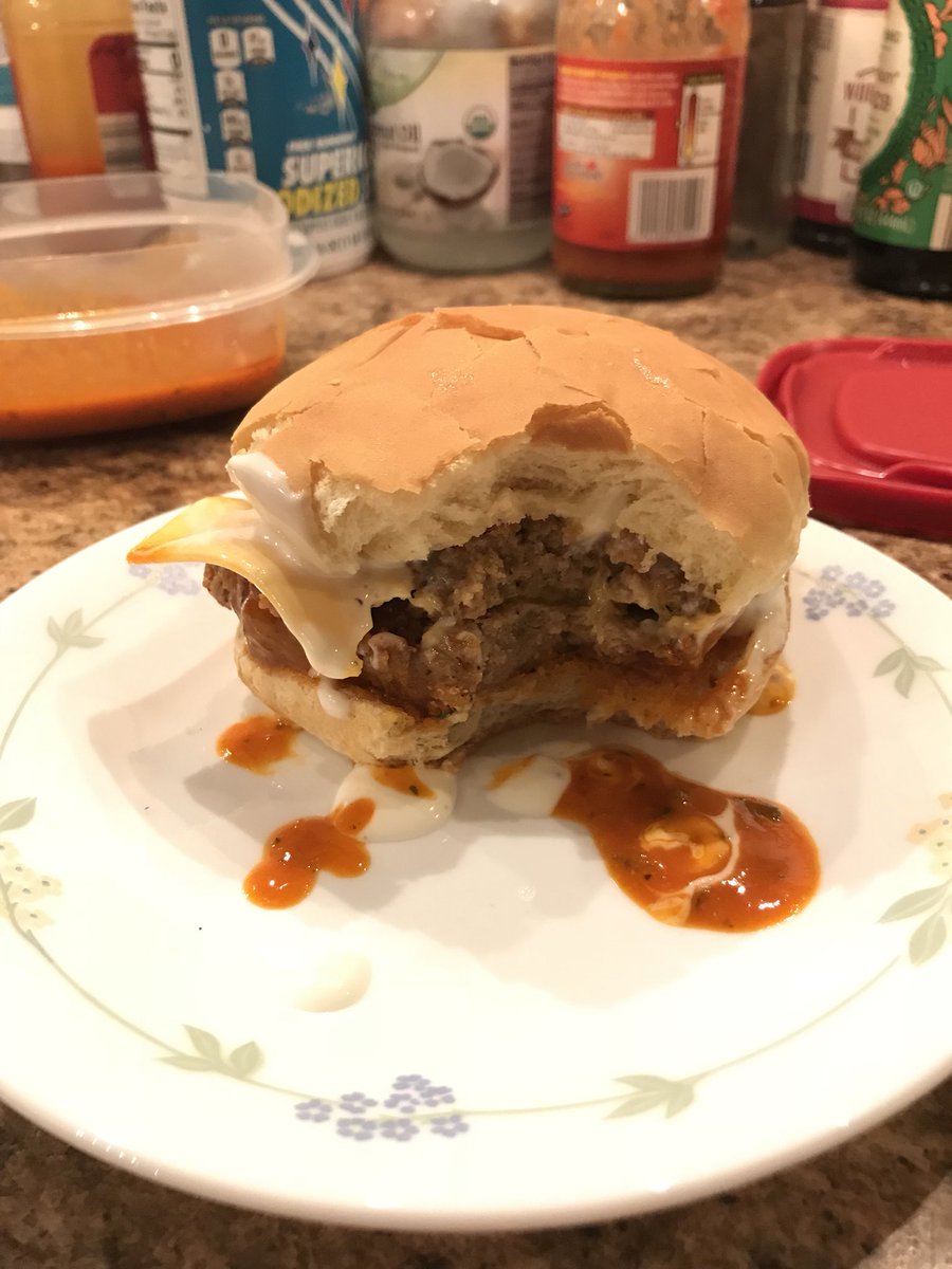 R_double_you's tweet image. Homemade Buffalo "not chicken, chicken sandwich" with non dairy, plant based cheese #healthyeating #veganish #bombaf #plantbased #healthydiet #choices #changes #betterliving better than #ChickfilA #wifeyinthekitchenwhippin
