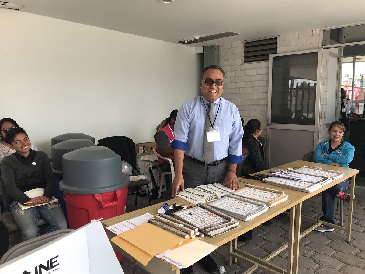 SamuelBonillaR's tweet photo. He podido comprobar una gran jornada electoral en estas #Elecciones2018
Un orgullo participar directamente #VivaMéxico https://t.co/8VwijWXf5x