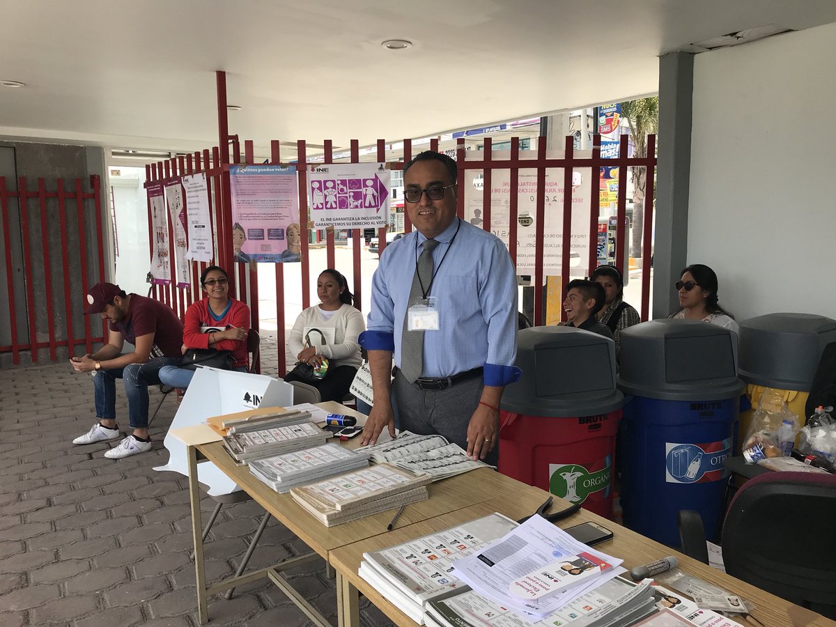 SamuelBonillaR's tweet photo. He podido comprobar una gran jornada electoral en estas #Elecciones2018
Un orgullo participar directamente #VivaMéxico https://t.co/8VwijWXf5x