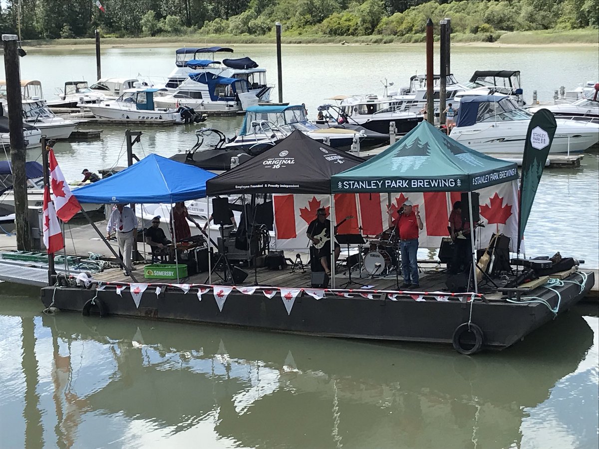IanPatonDelta's tweet photo. Happy to say a few words at the #CanadaDay celebrations at the Riverhouse Restaurant and Pub in Ladner this afternoon. Great music, great weather, great day. We are so lucky to live in Canada! #DeltaBC #fifthstop https://t.co/xguLkeQzFo
