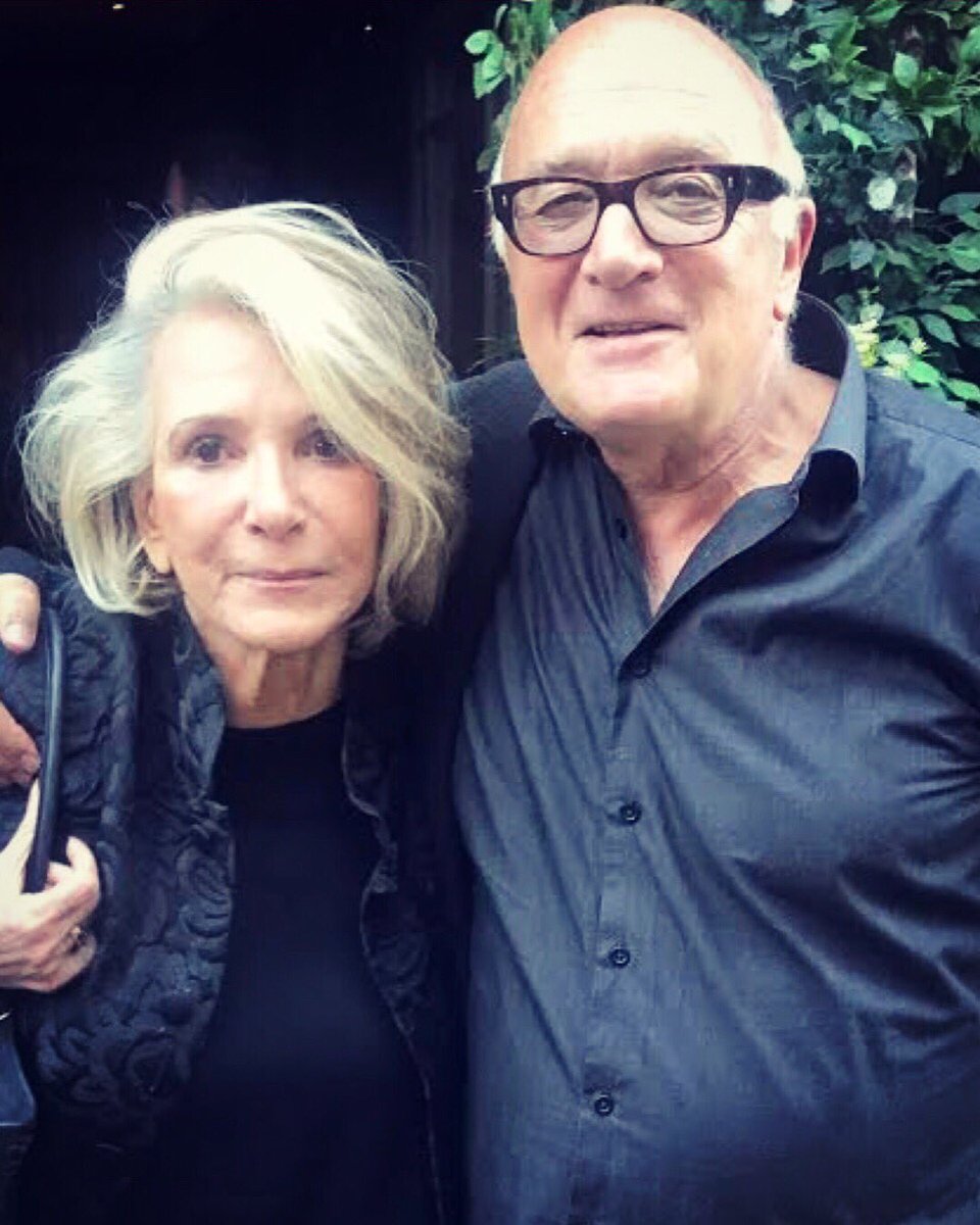 thesheilanevins's tweet photo. Hail Nick Frasier in London recovered!
Wit and Wisdom installed!
Wondrous Breakfast in Convent Garden with partner Lawrence Elman.
Great team.
#docsville #DocNYC #IDA https://t.co/ciJDyO1OER